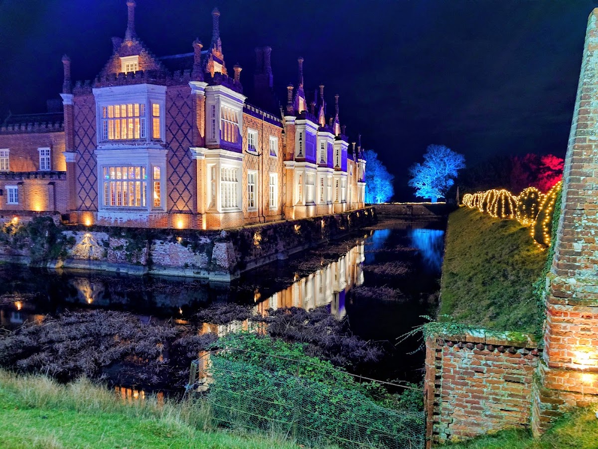 Illuminated Garden Trail (Helmingham Hall) — photo 5