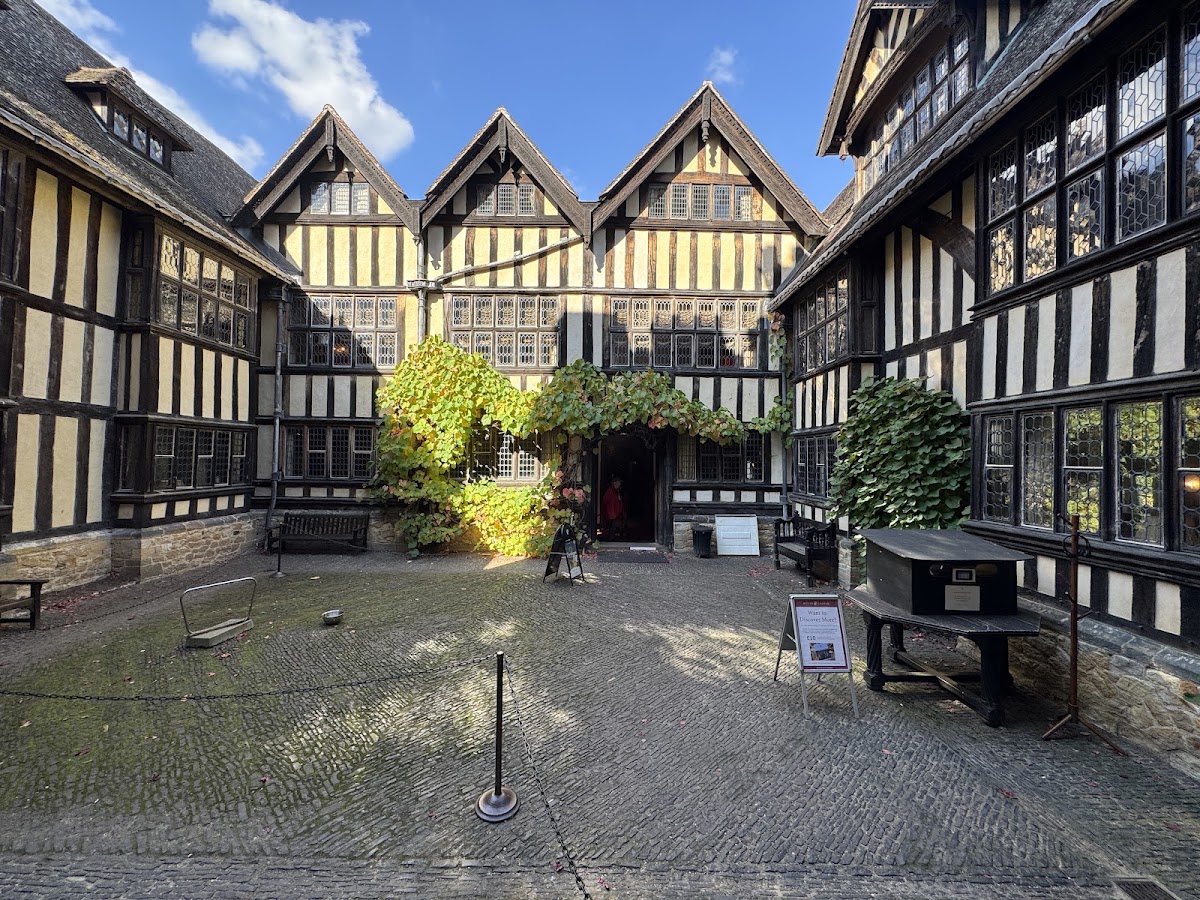 Hever Castle Christmas Twilight — photo 4