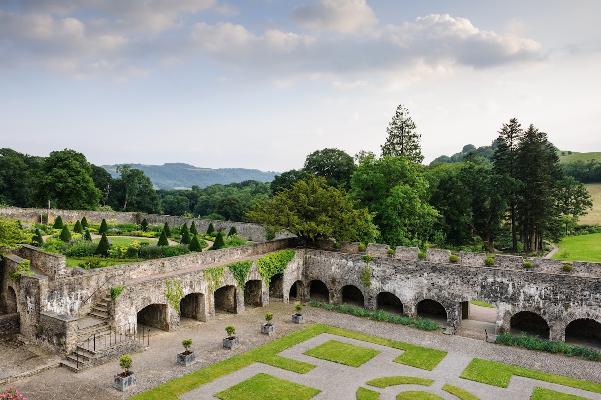 Aberglasney Gardens