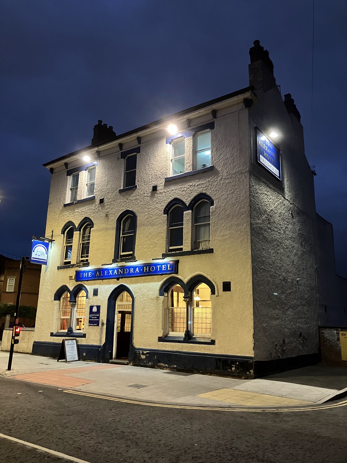 Alexandra Hotel