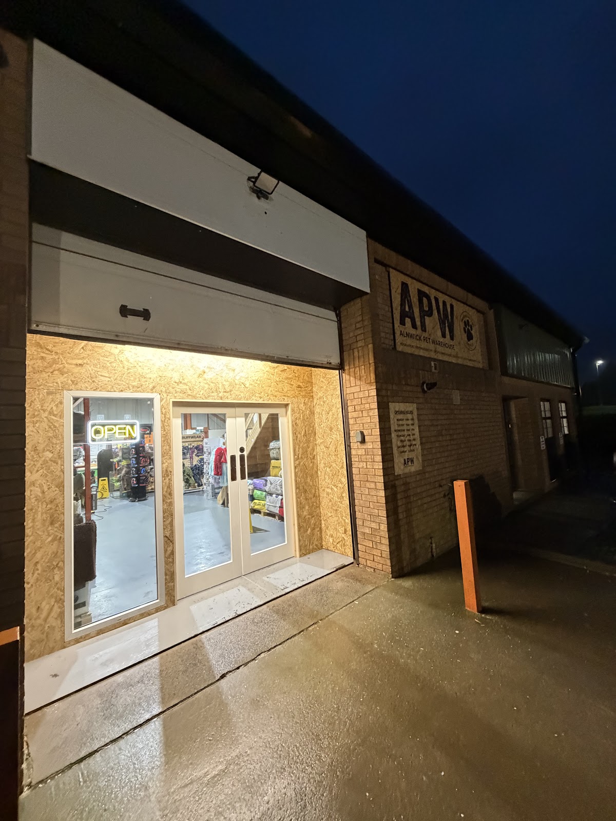 Alnwick Pet Warehouse