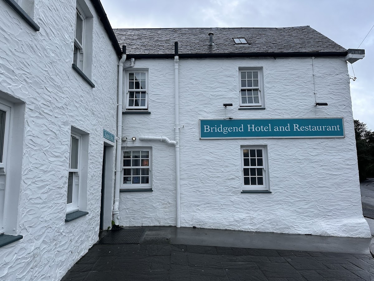 Bridgend Hotel (Katie's Bar)