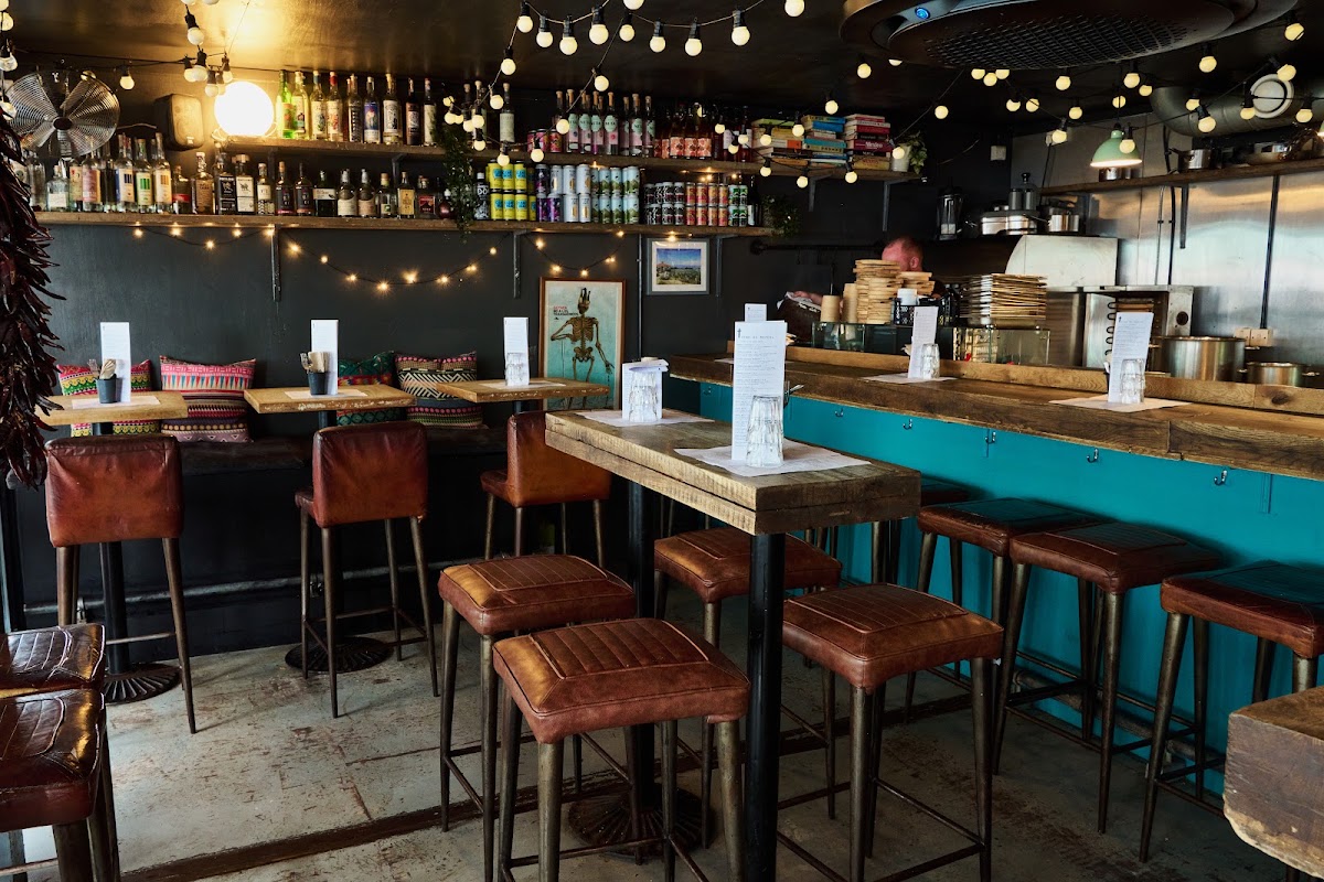 Cargo Cantina