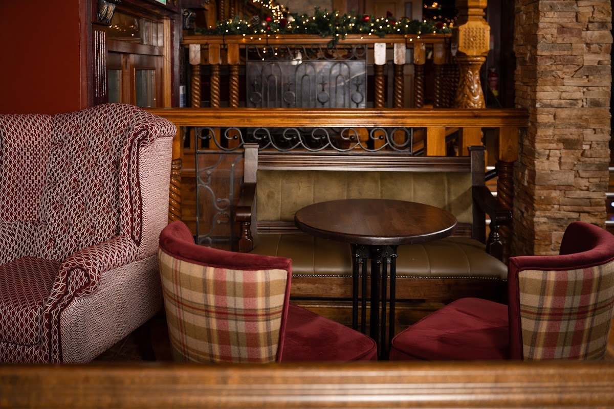 Charlie's Bar