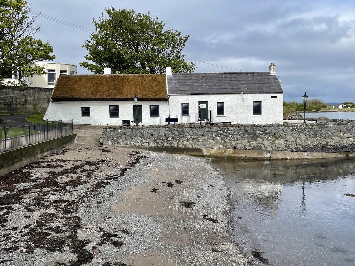 Cockle Row Cottages & Groomsport Harbour