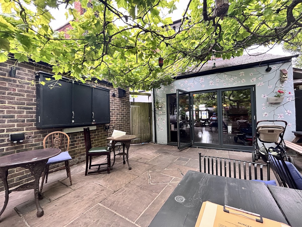 Corner House Pub and Garden