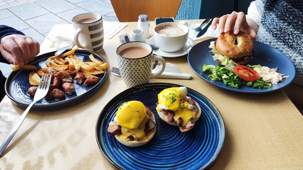 Court Cafe