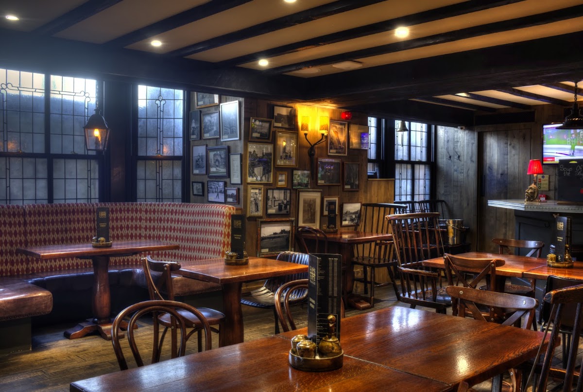 Hams Hame Pub and Grill