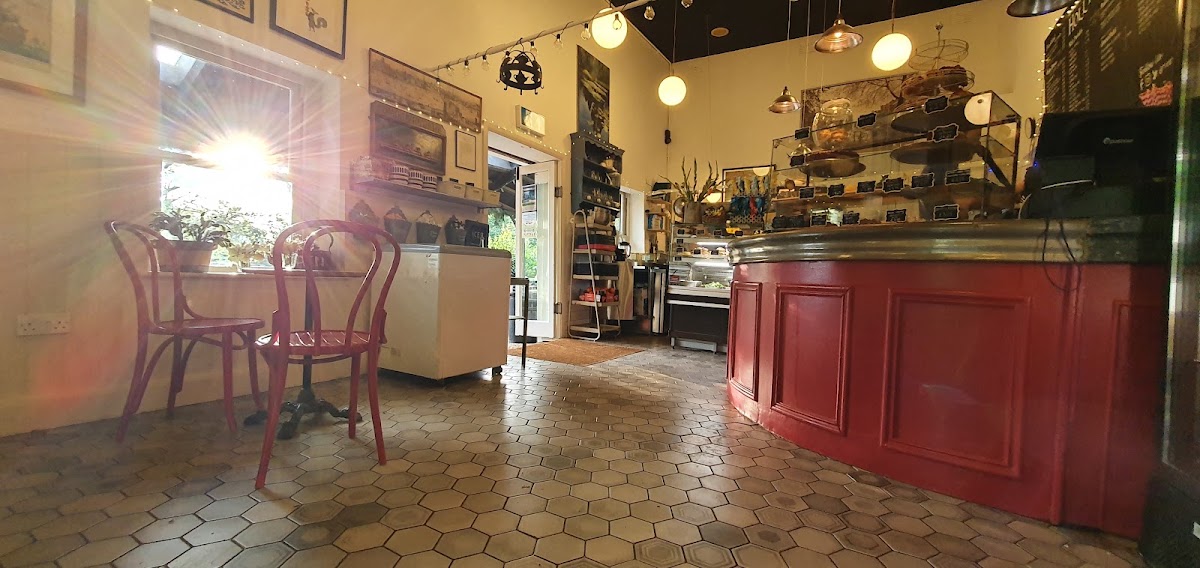 Hollyhock Cafe