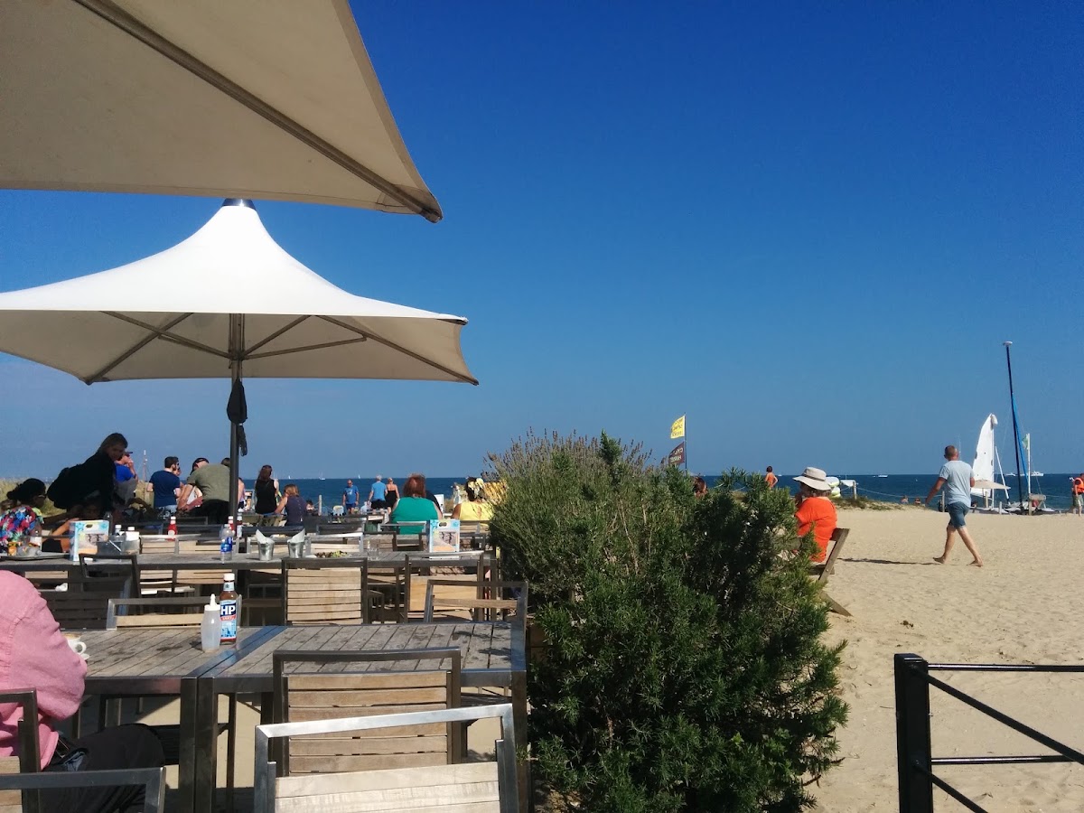 Knoll Beach Cafe