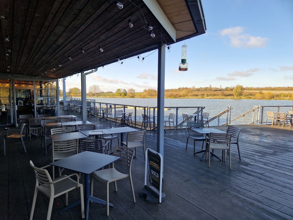 Lakeside Kitchen & Bar