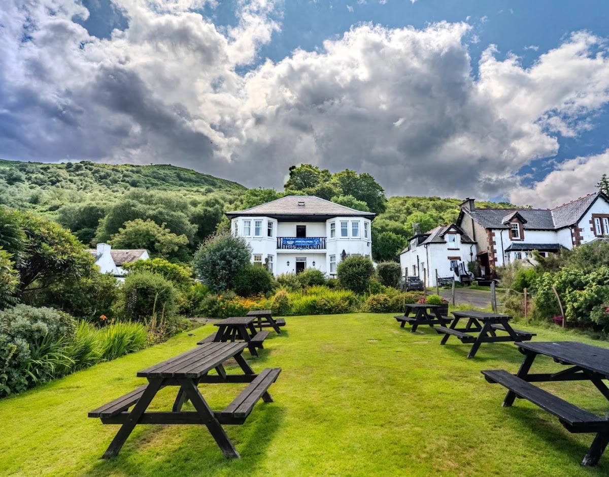 Lochranza Country Inn