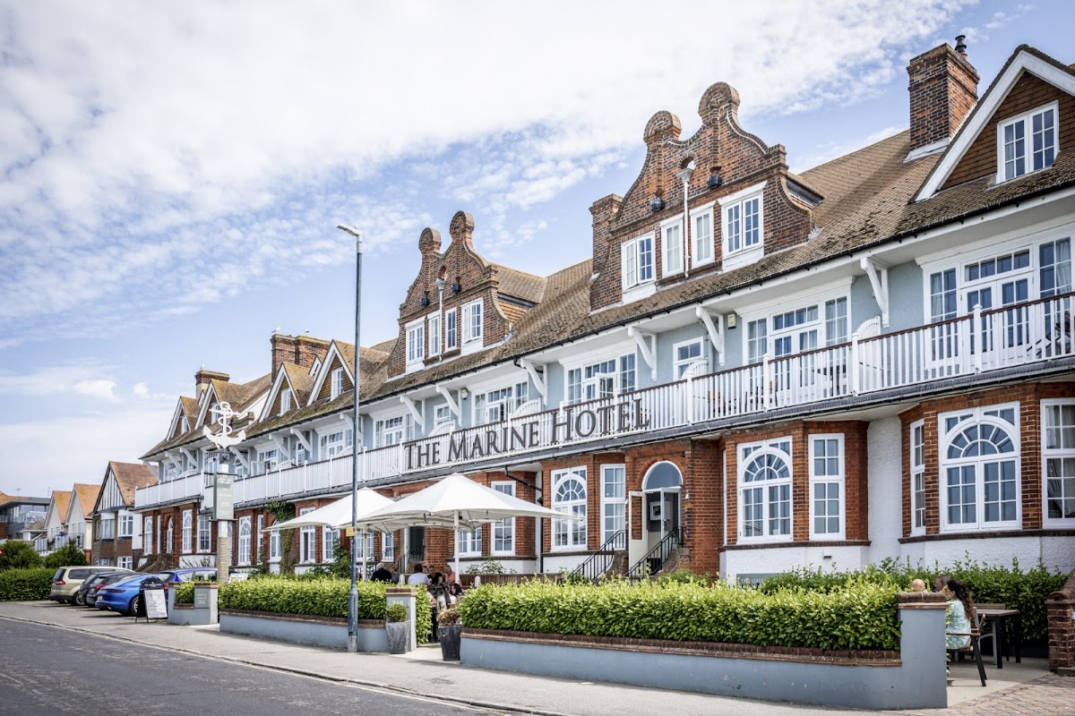 Marine Hotel
