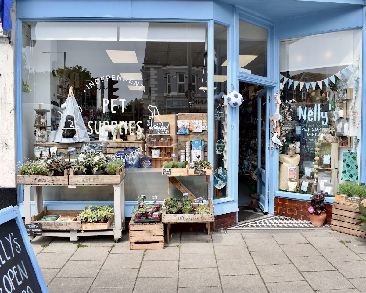 Nelly's Pet Supplies & Plants