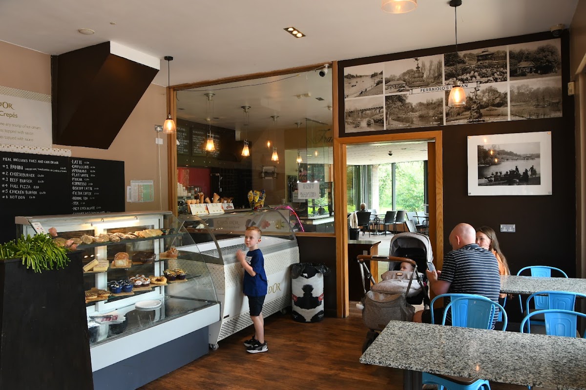 Oasis in the Park Cafe