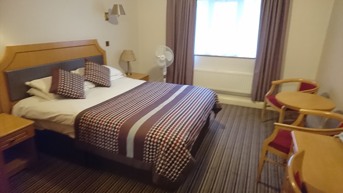 Parkside International Hotel