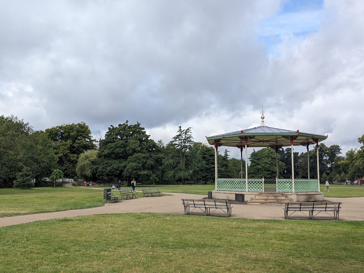 Pump Room Gardens