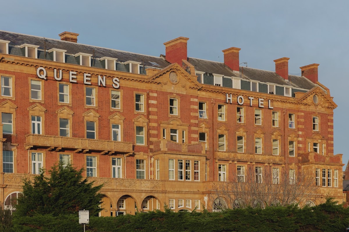 Queens Hotel