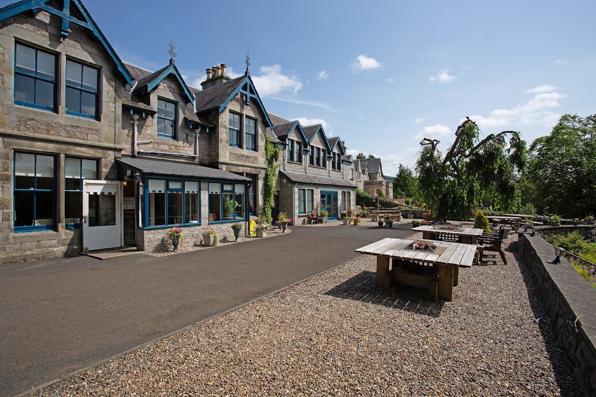 Rosemount Hotel