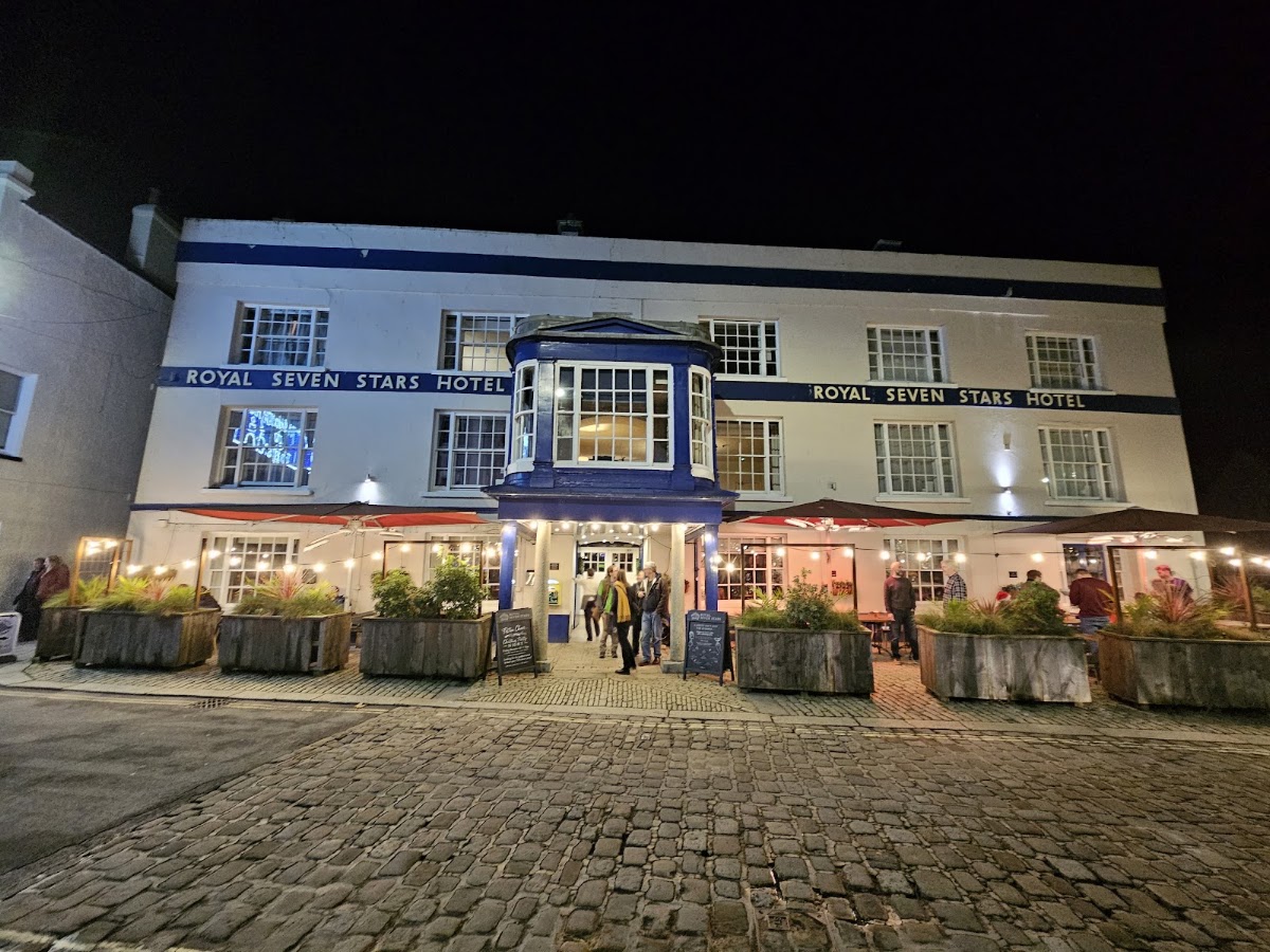 Royal Seven Stars Hotel