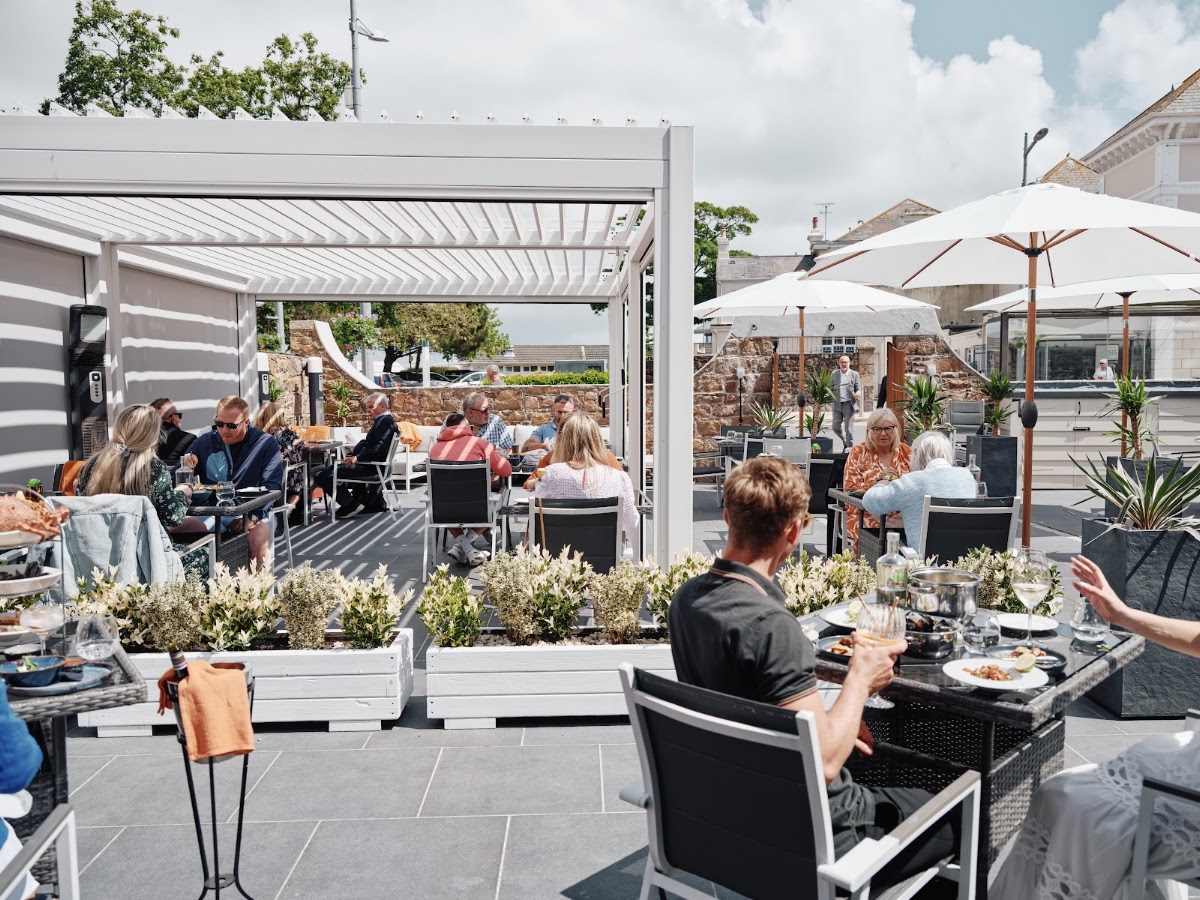 Salty Dog Bar and Bistro
