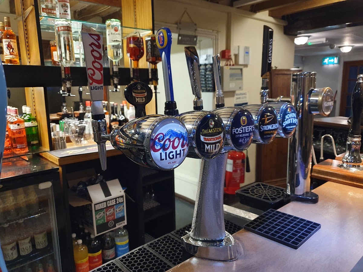 Swan Inn Rhostyllen