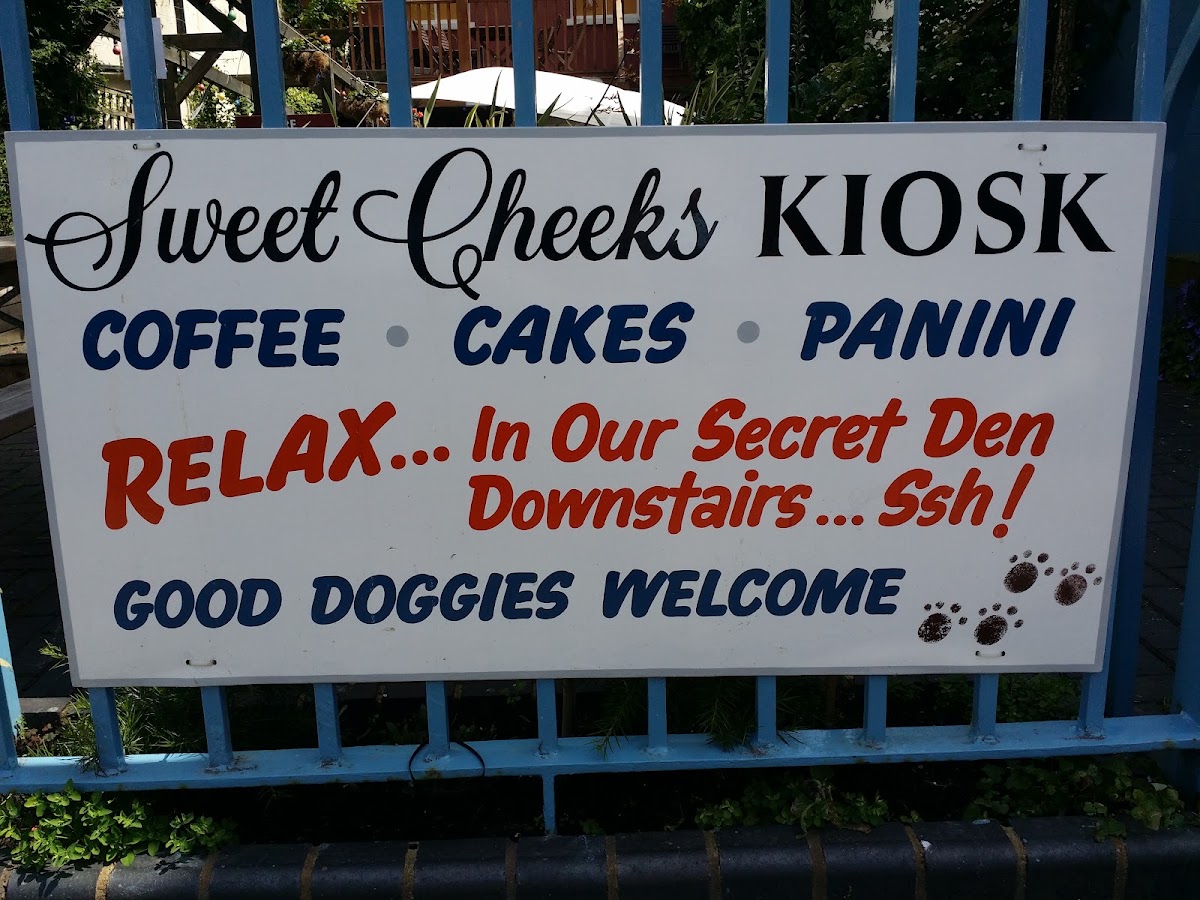 Sweet Cheeks Kiosk