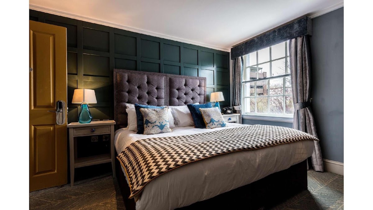 The City Gate Hotel