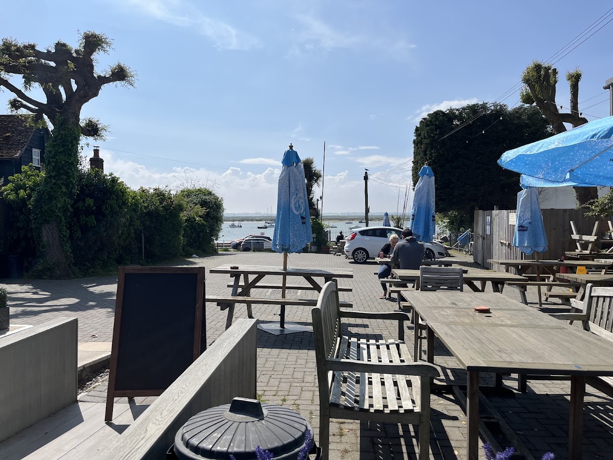The Coast Inn