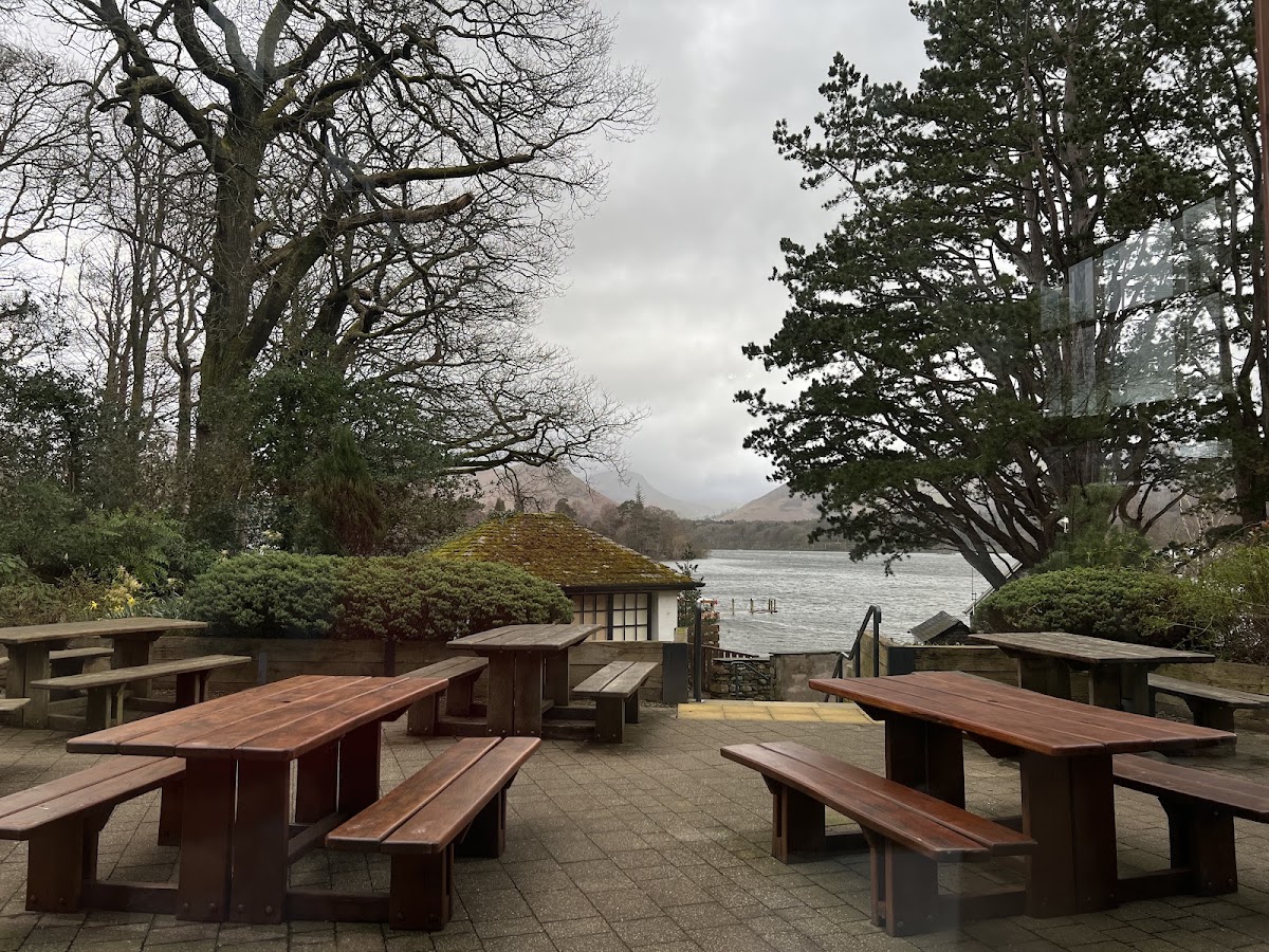 The Lakeside Cafe