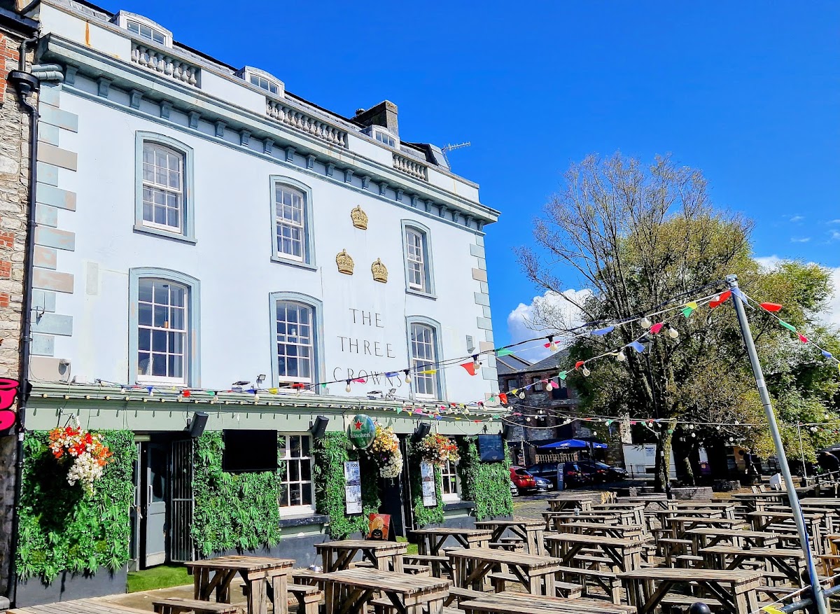 The Three Crowns