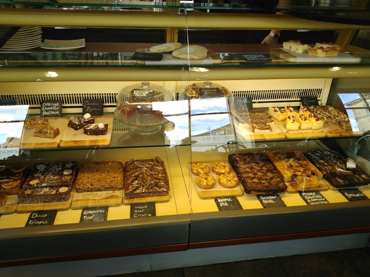 Tomlinson's Cafe & Bunkhouse