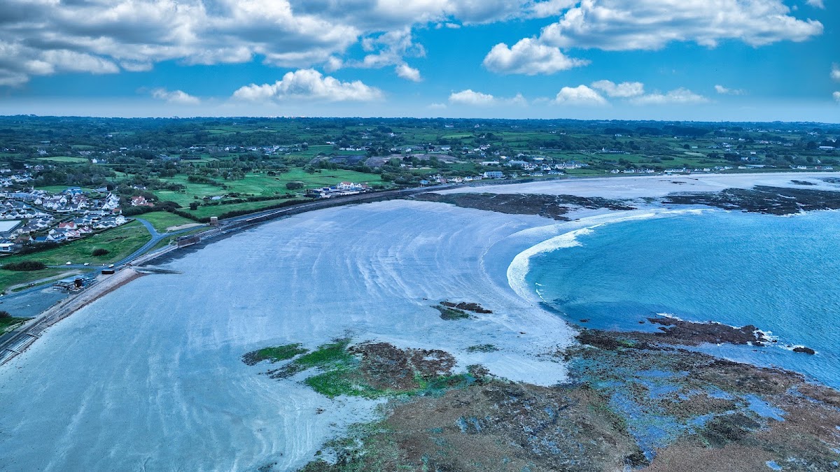 Vazon Bay