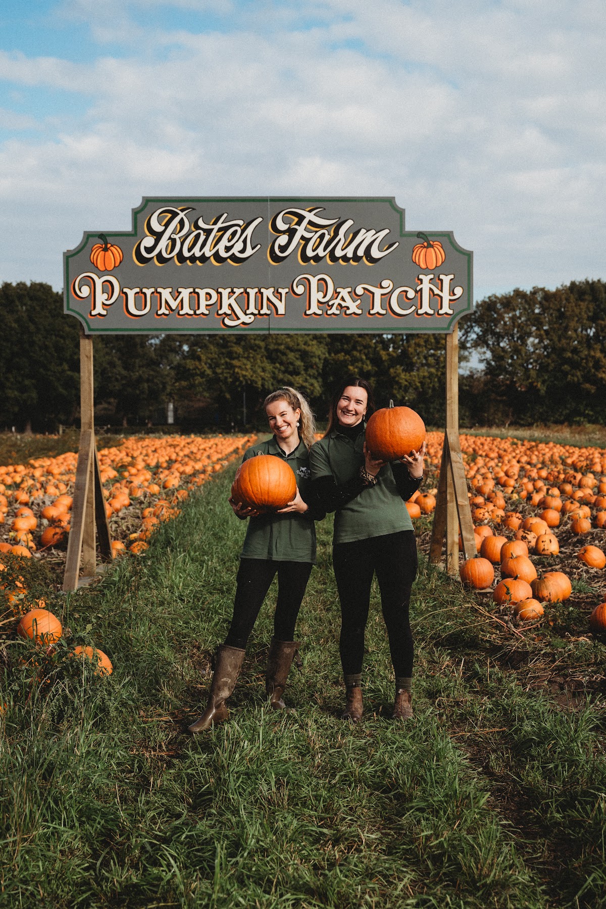 Bates Farm — pumpkin patch photo 2